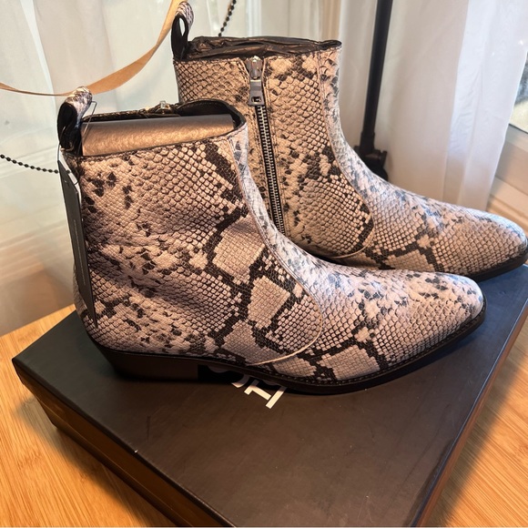 Worn 3 times - Grey Snakeskin - Straight to Hell brand - Men’s Size 12 - Picture 2 of 10